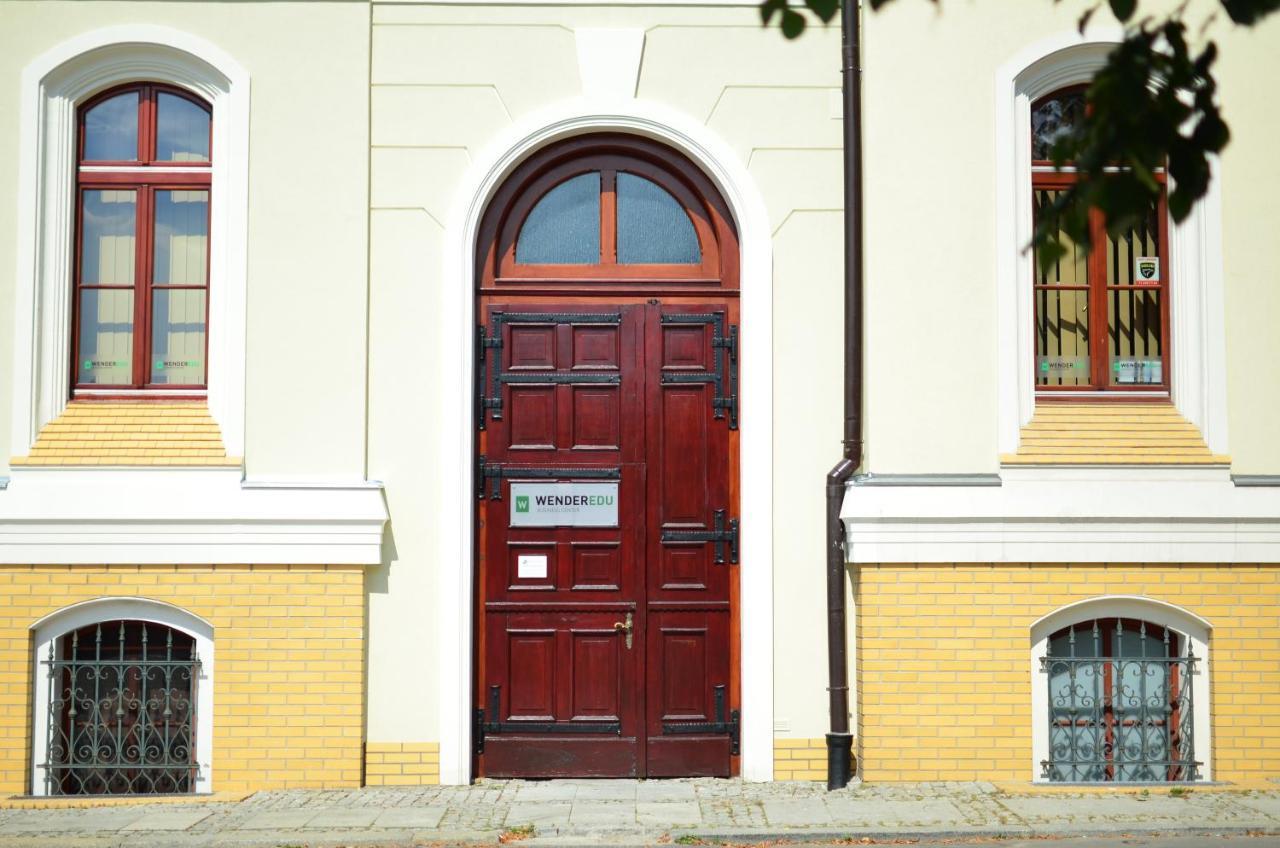 Bed & Breakfast Wenderedu Business Center 3*