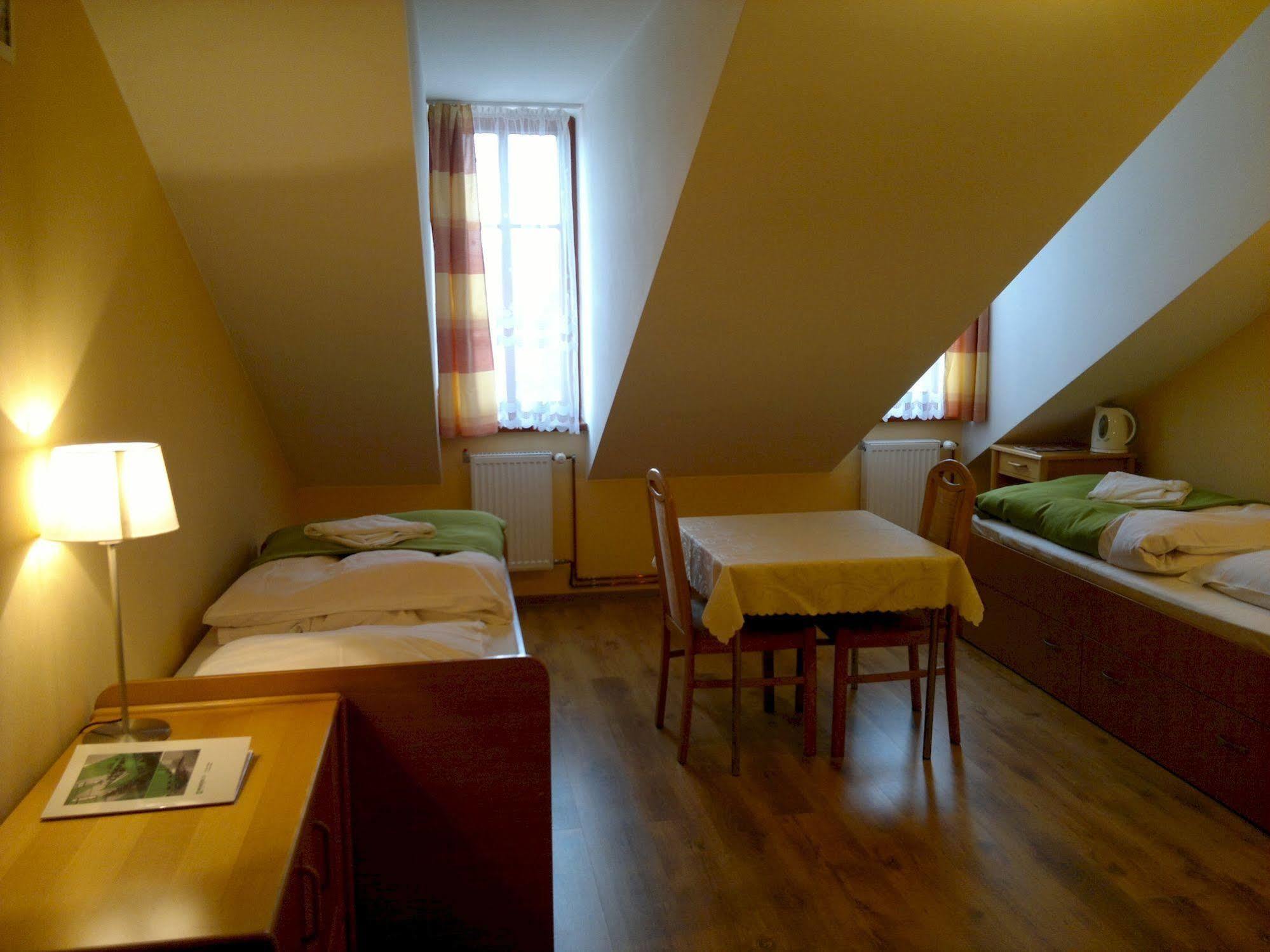 Wenderedu Business Center 3*