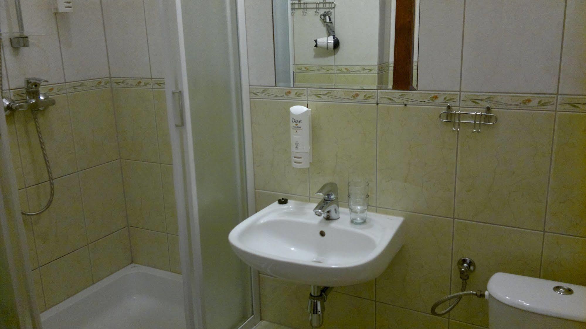Wenderedu Business Center Bed & Breakfast Wroclaw